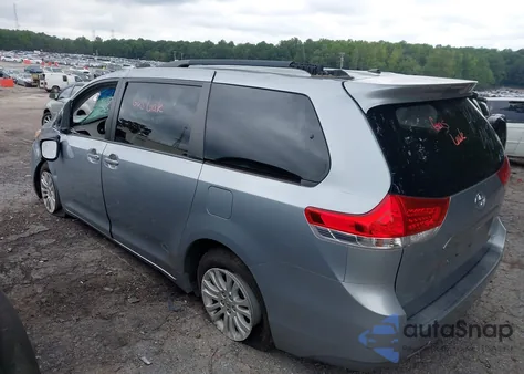 2014 Toyota Sienna Xle V6 8 Passenger from USA, damaged, VIN 5TDYK3DC2ES484678